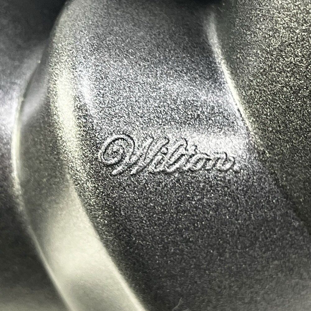 Wilton Dimensions Cascade Bundt Cake Pan Nonstick Heavy Cast Aluminum 10 Cup - Picture 8 of 10